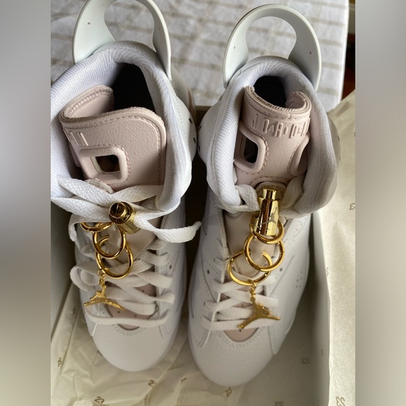 Womens Air Jordan 6 Retro size 7.5 kept unused and pristine in box nike - Picture 3 of 7